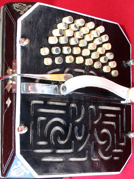 Post-War bandoneon detail: note the very simple inlays. The bandoneon price for the post-War bandoneons is less compared to the pre-War bandoneons.